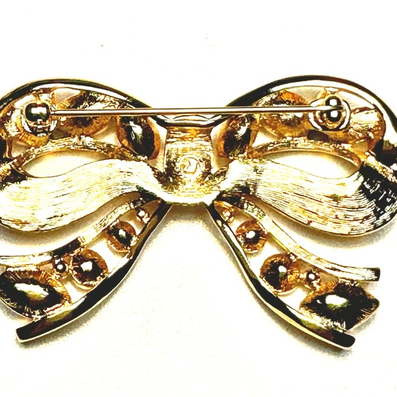 signed Swarovski gold and crystal bow brooch - Picture 3 of 4